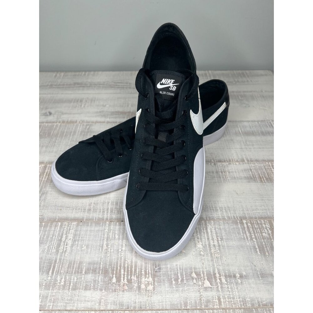 Nike SB BLZR Court Low Canvas Black/White Mens Sneakers Size 11 - Picture 3 of 11